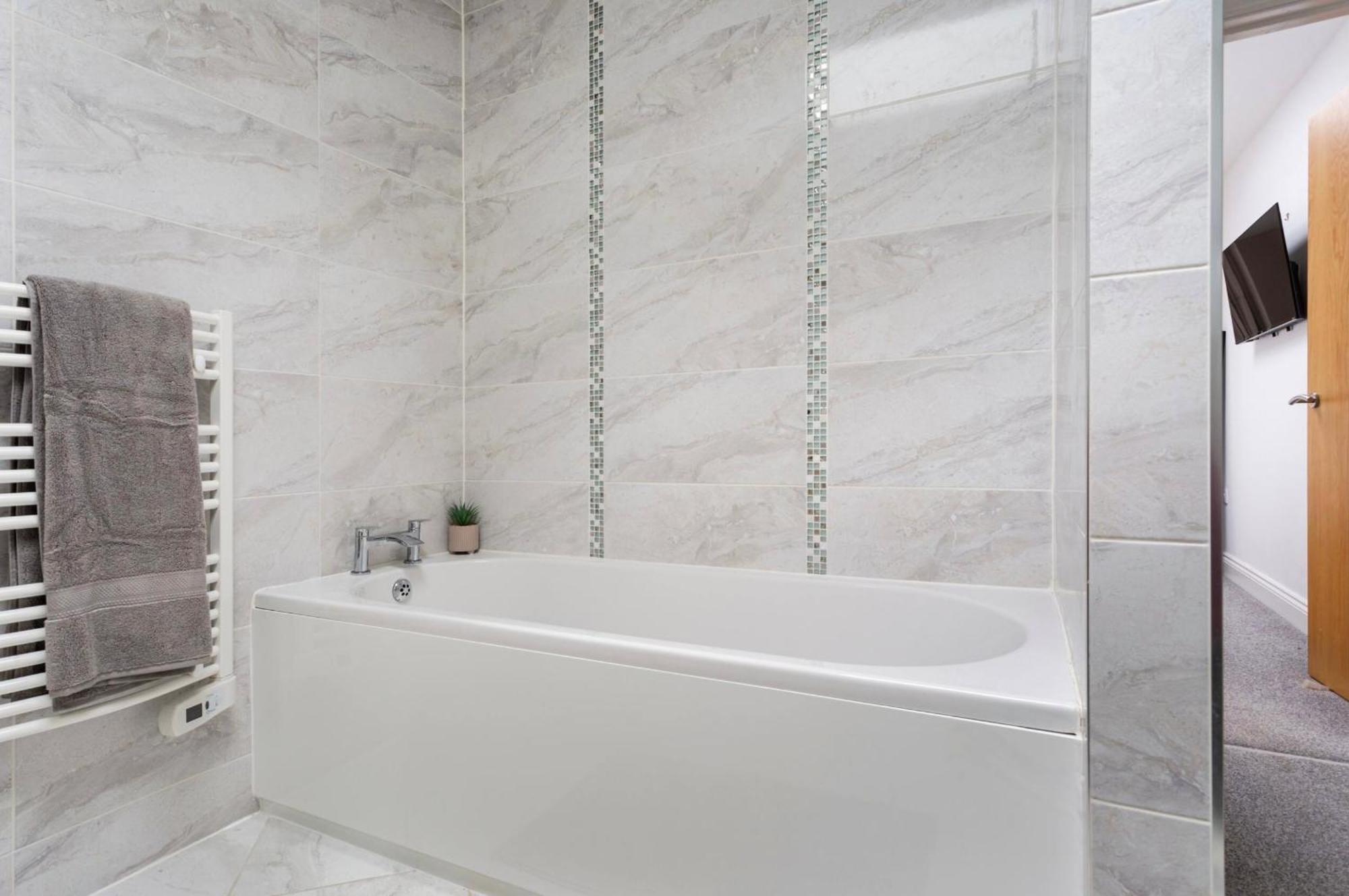 Beautiful 2 Bed Apartment Just Steps To The Beach ウェーマス エクステリア 写真