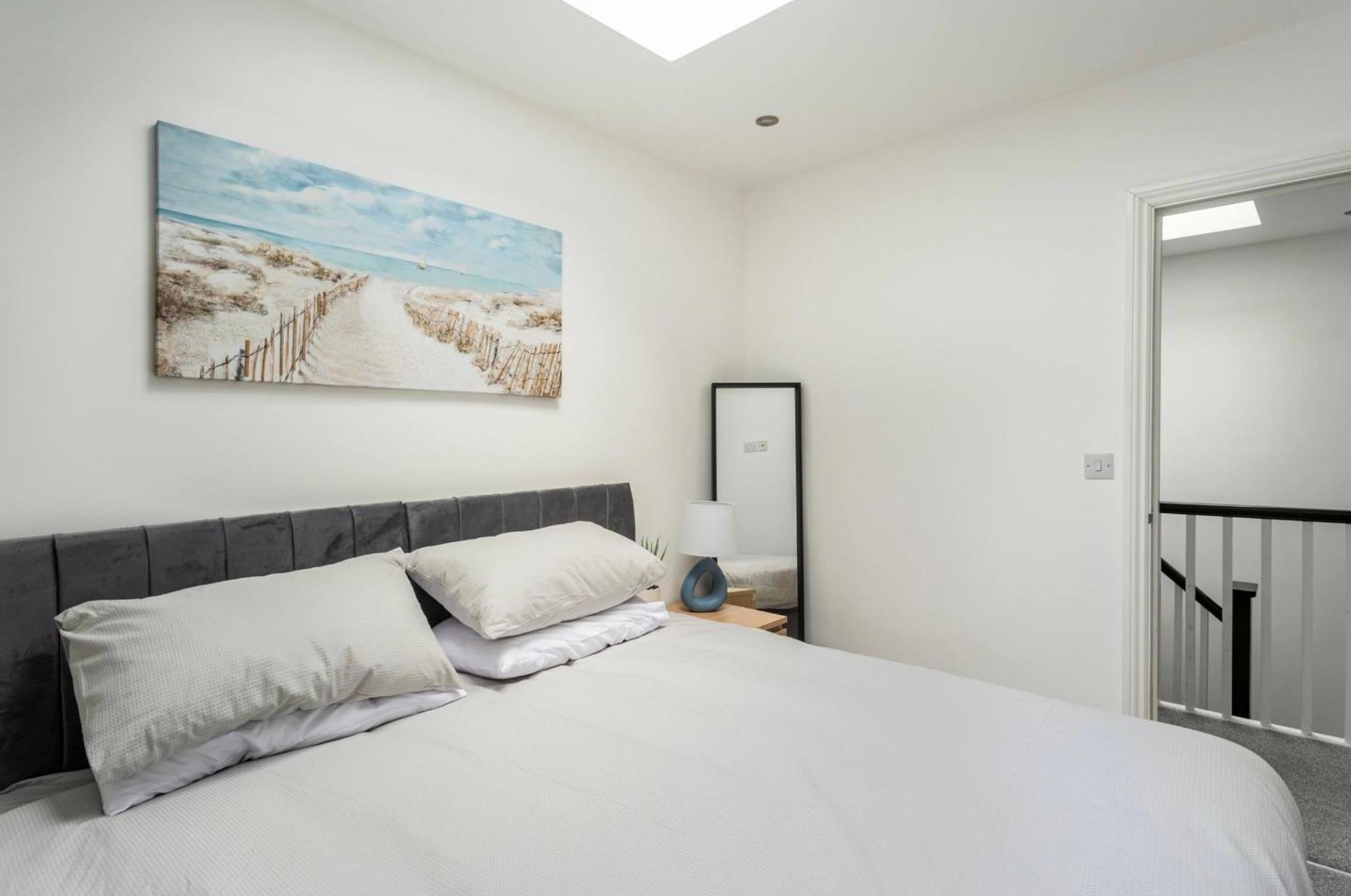 Beautiful 2 Bed Apartment Just Steps To The Beach ウェーマス エクステリア 写真