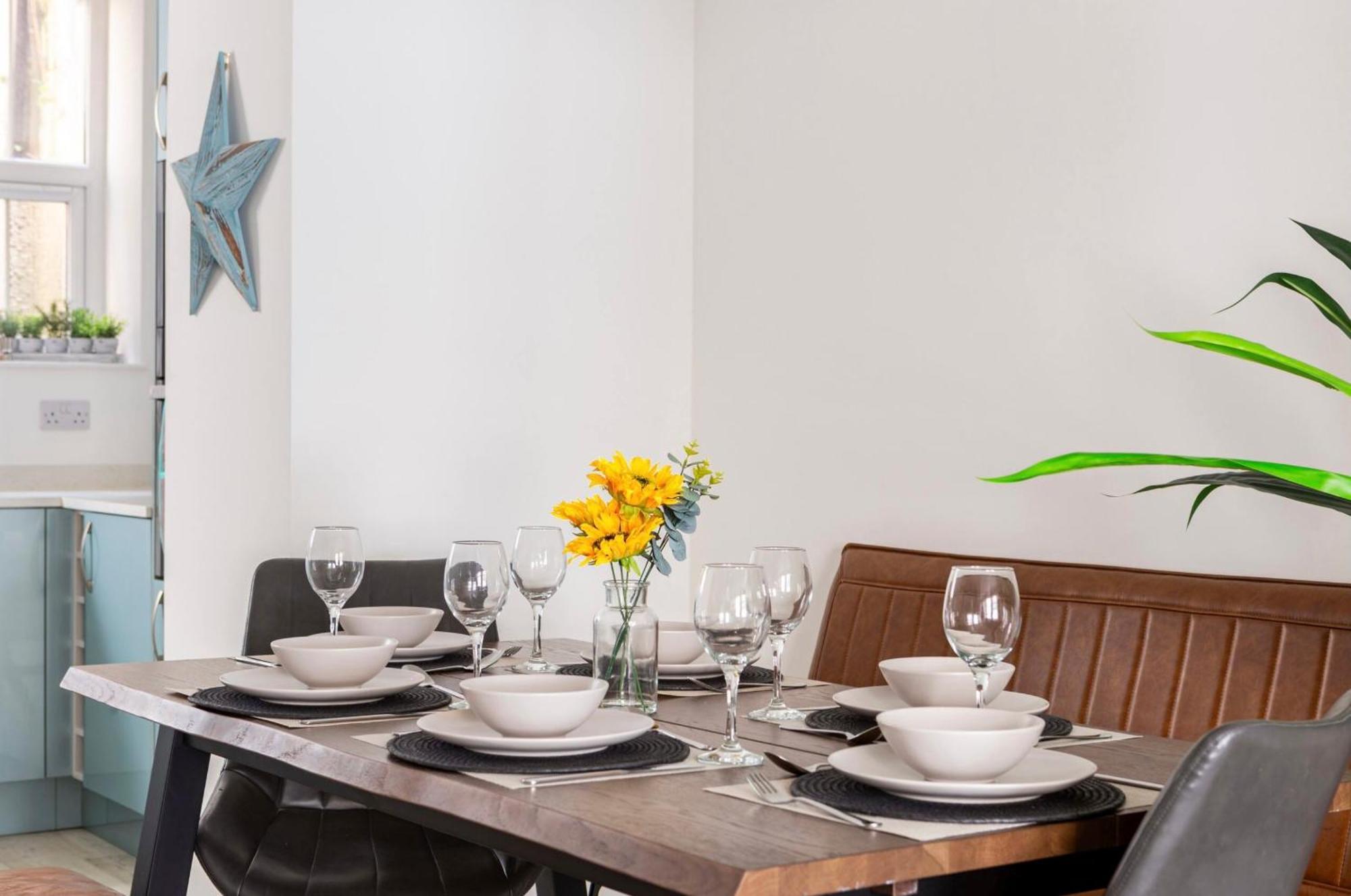 Beautiful 2 Bed Apartment Just Steps To The Beach ウェーマス エクステリア 写真