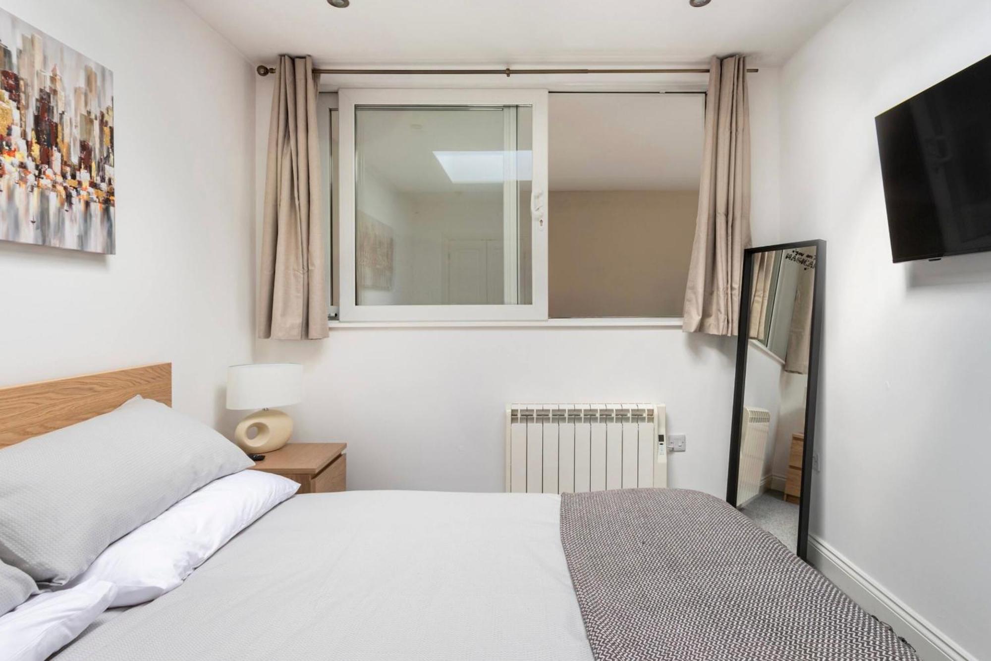 Beautiful 2 Bed Apartment Just Steps To The Beach ウェーマス エクステリア 写真