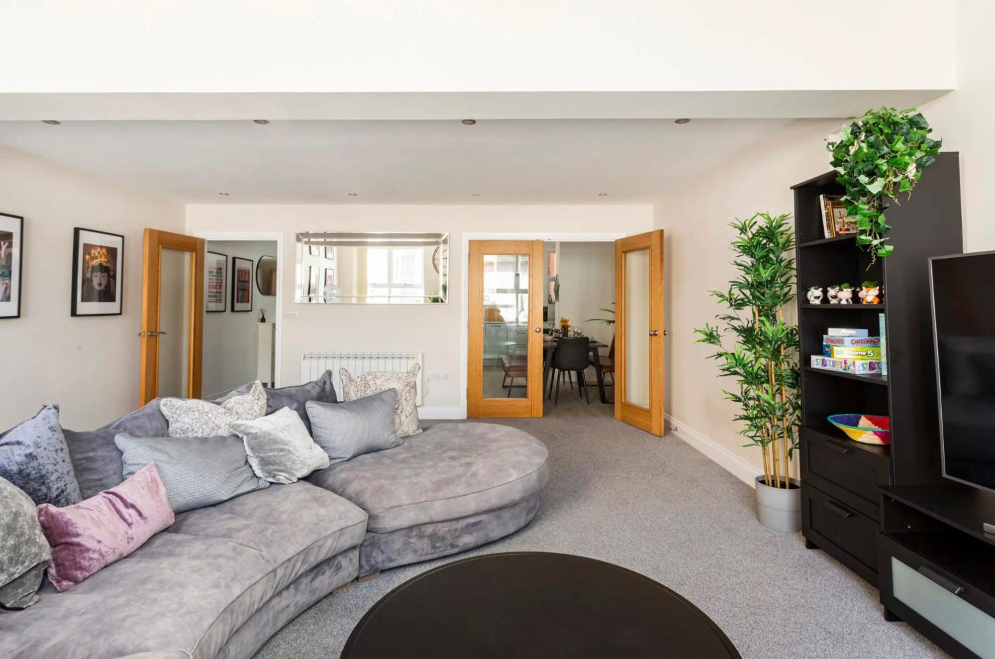 Beautiful 2 Bed Apartment Just Steps To The Beach ウェーマス エクステリア 写真